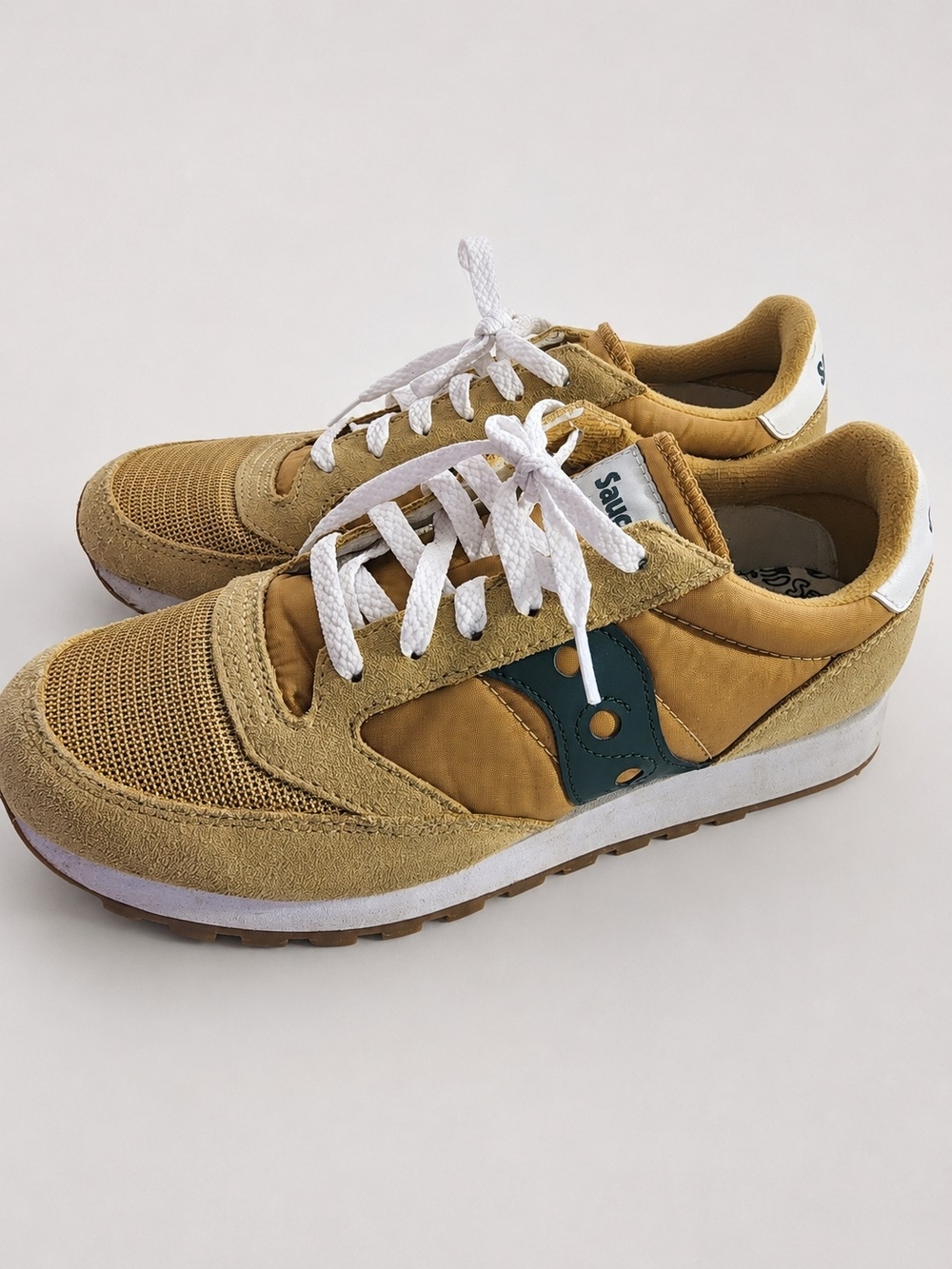 Saucony Sneaker in Mustard Yellow with Teal Accent Men's 9 Women's 10.5
